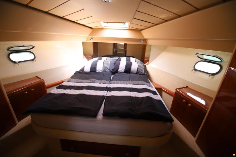 Ferretti 480