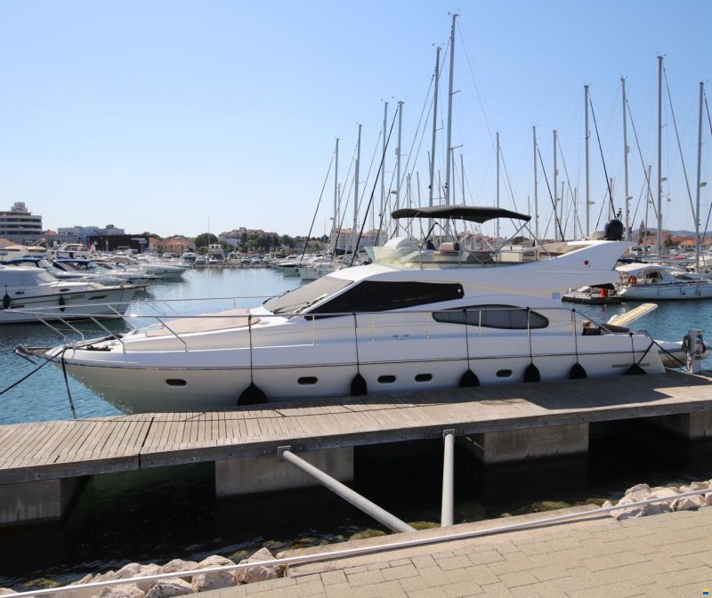 Ferretti 480
