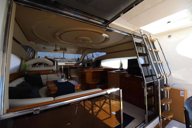 Ferretti 480