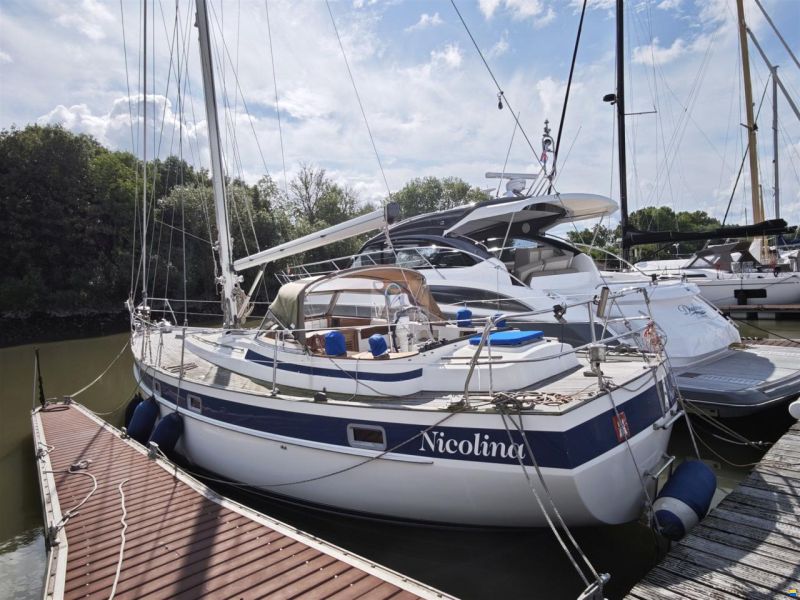 Hallberg-Rassy Hallberg Rassy 38