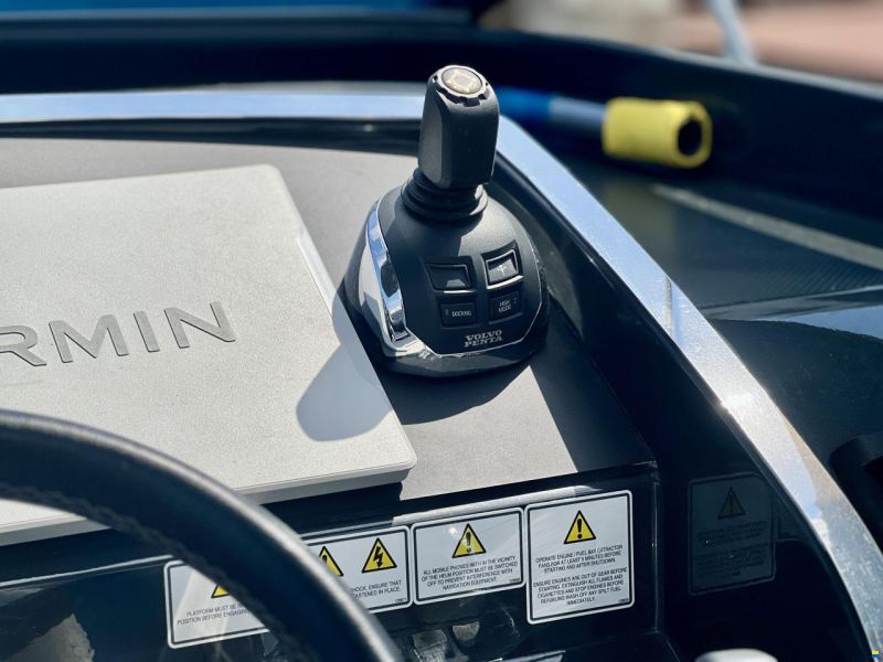 Fairline F Line 33