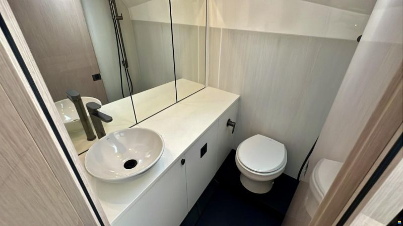 Fairline F Line 33