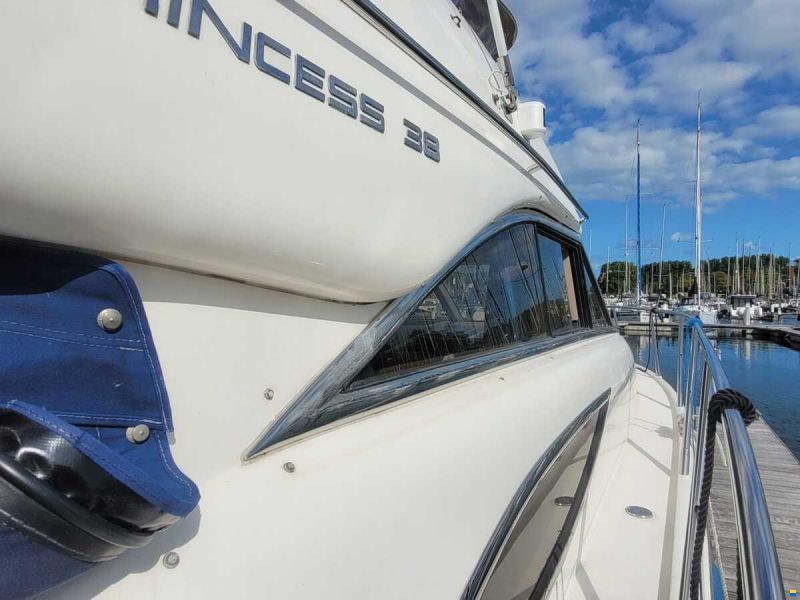 Princess 38
