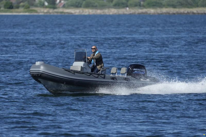 3D Tender X-PRO 535 RIB med F75 hk Mercury SeaPro