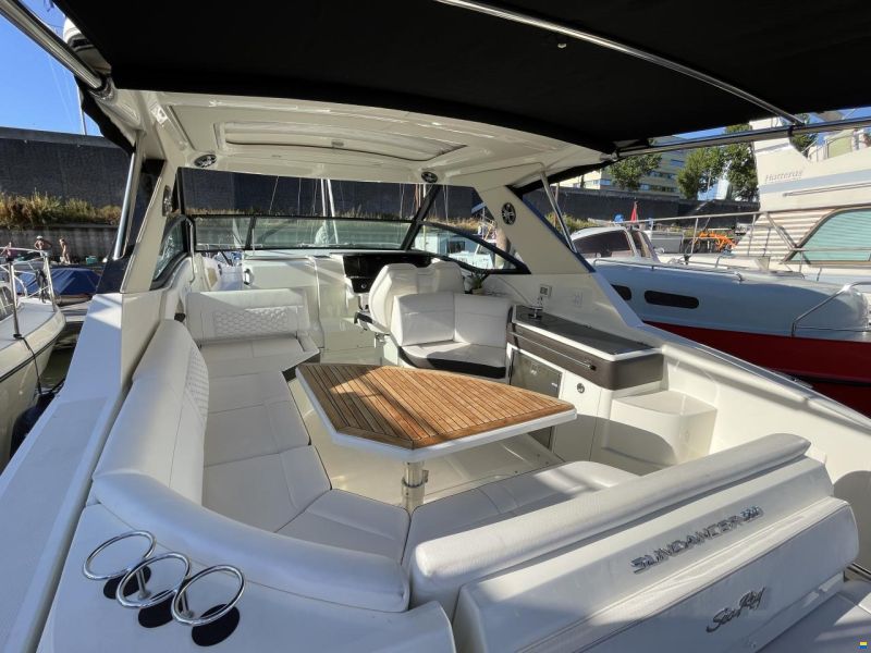 Sea Ray 320 Sundancer