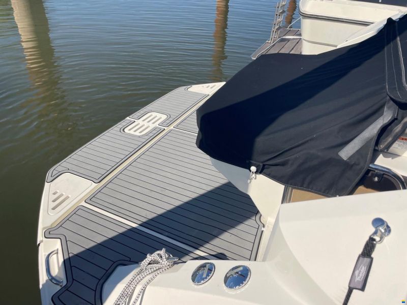 Sea Ray 320 Sundancer