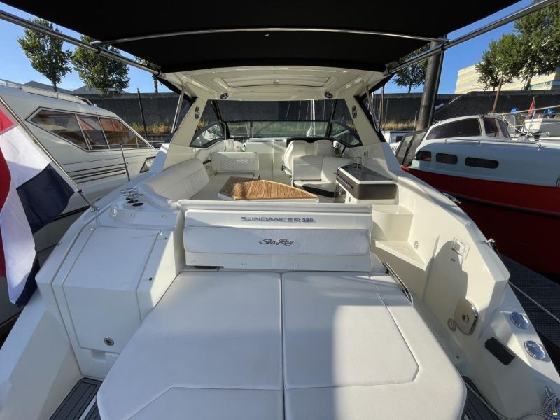 Sea Ray 320 Sundancer