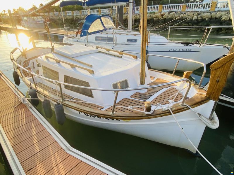 MENORQUIN YACHTS