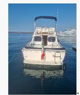 Bertram Yacht 28 flybridge
