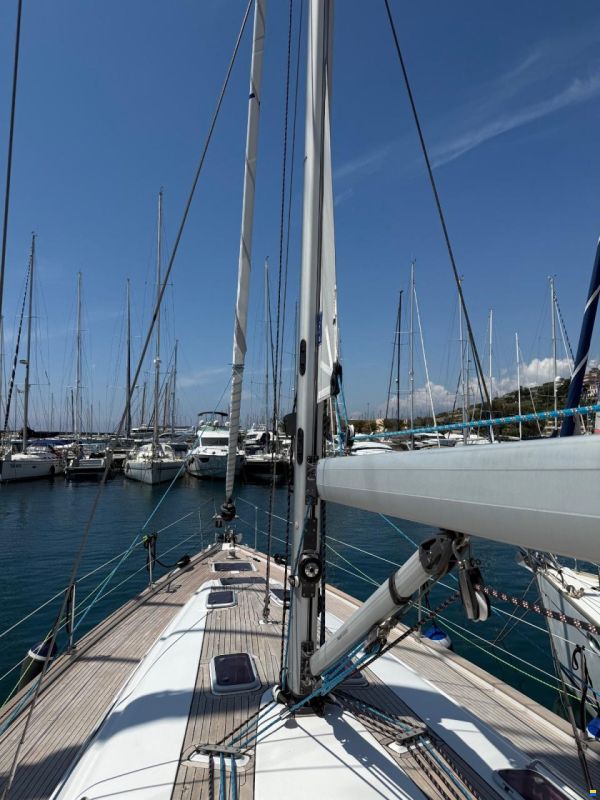 Bavaria 39