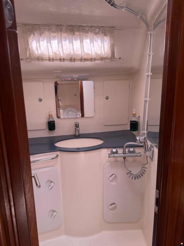 Bavaria 39