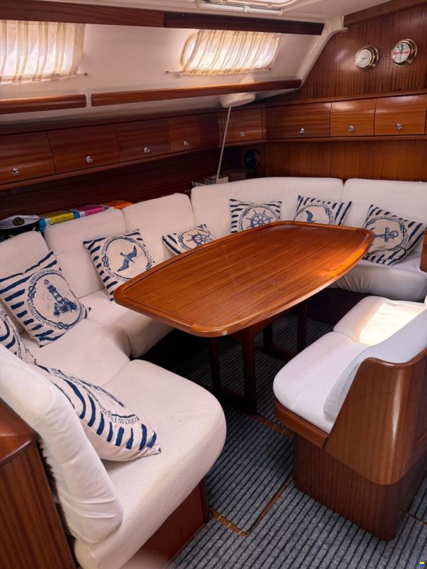 Bavaria 39