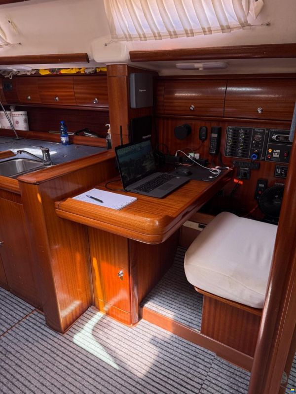 Bavaria 39