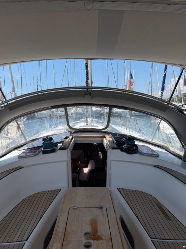Bavaria 39