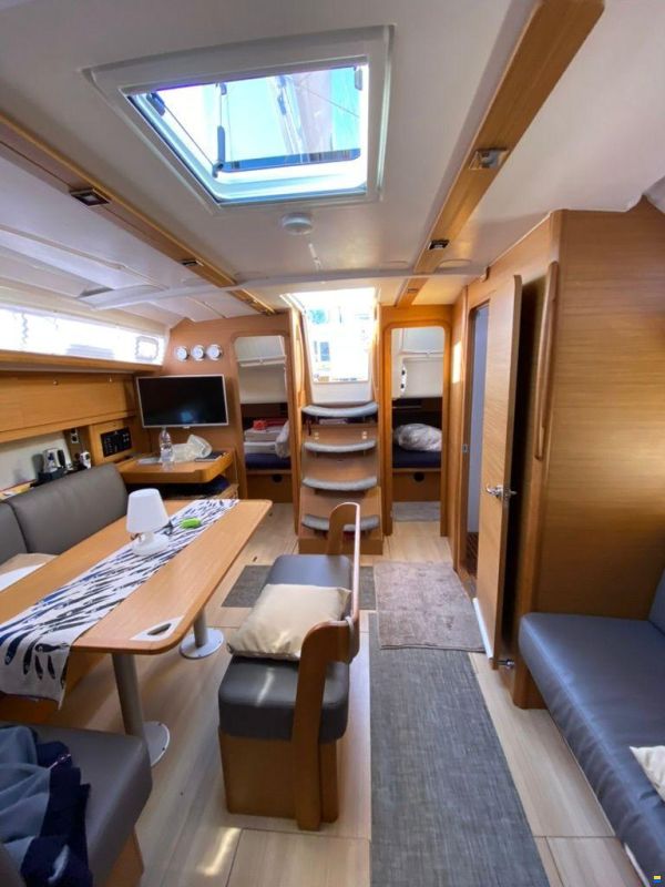Dufour 430 large