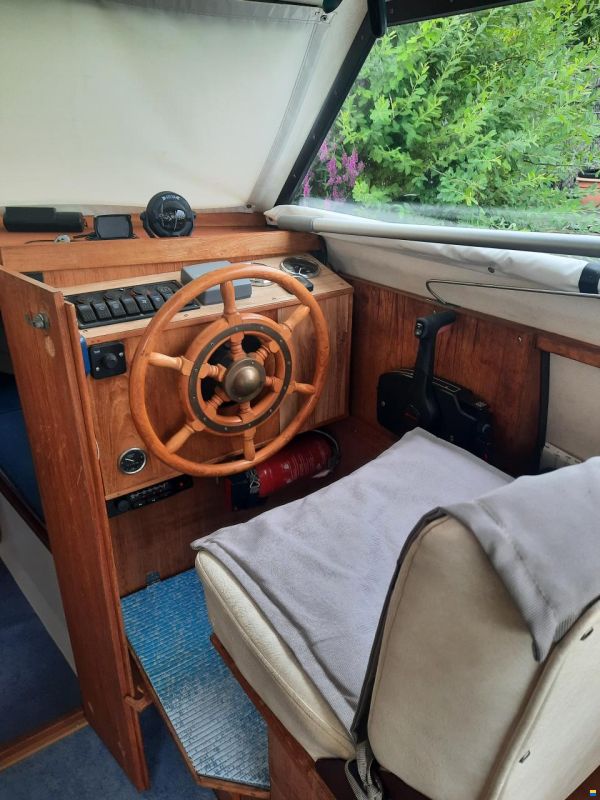 Uttern Vorderkajütboot