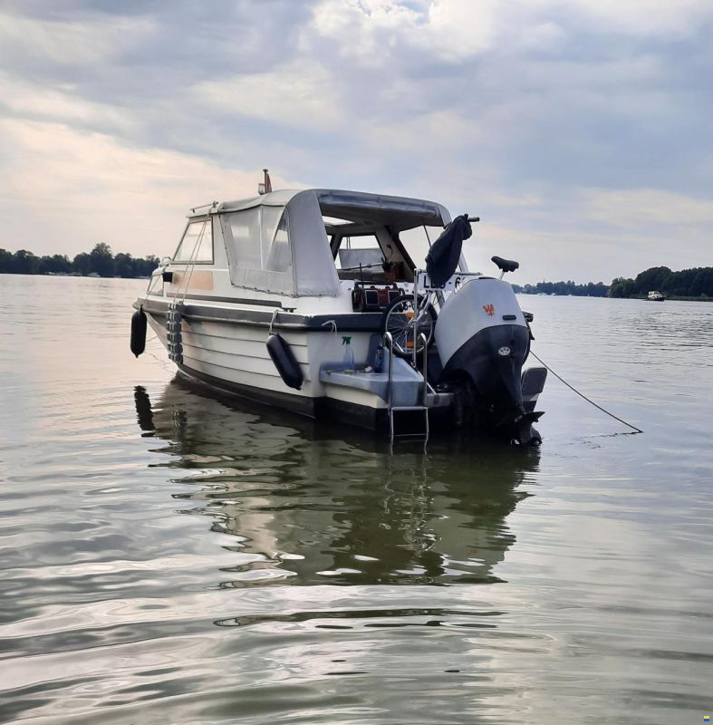 Uttern Vorderkajütboot