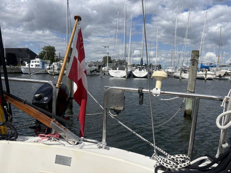 Larsen 28