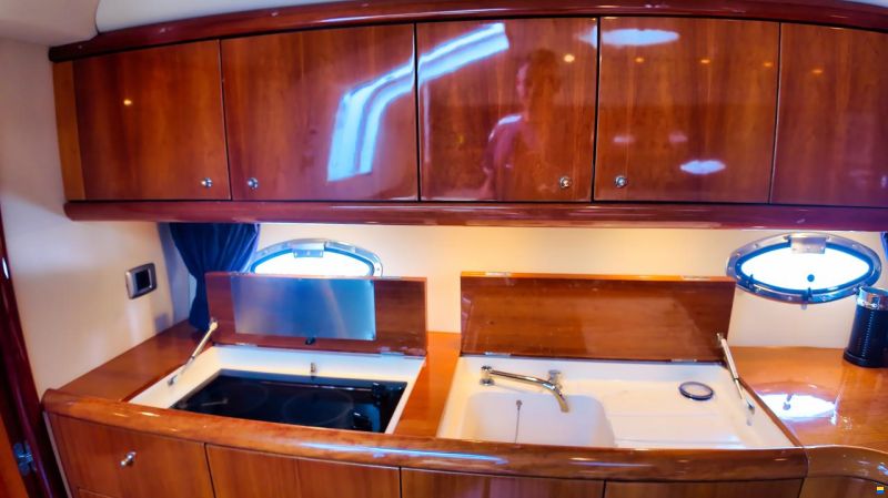 Sunseeker Camargue 50