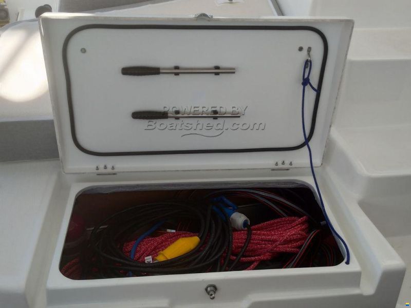 Lagoon 42