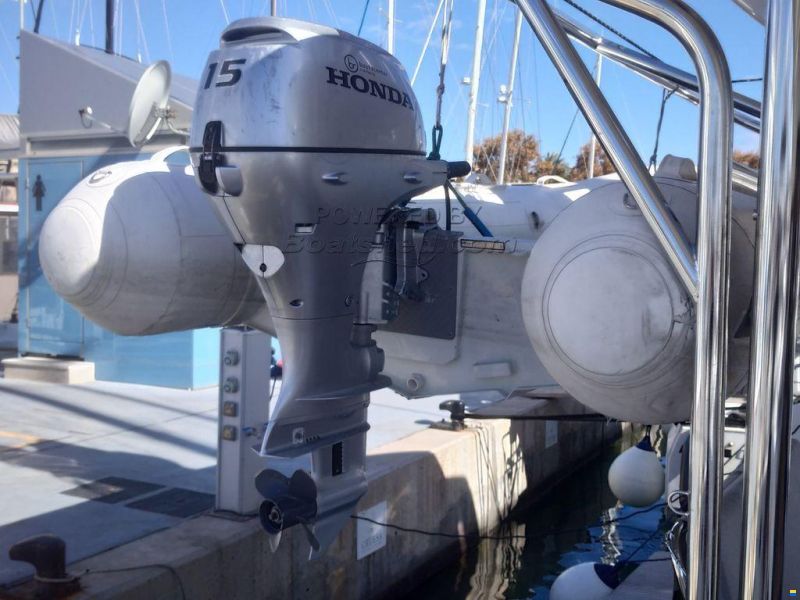 Lagoon 42