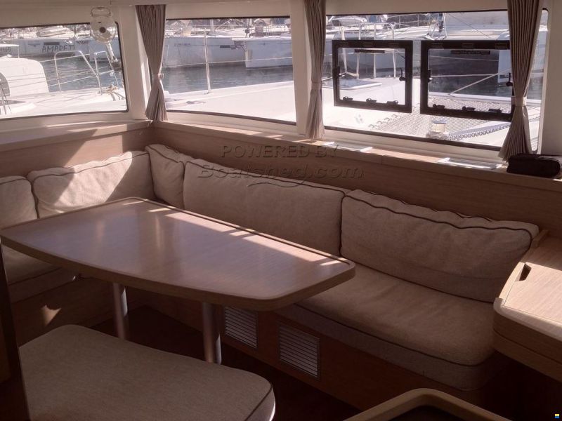 Lagoon 42