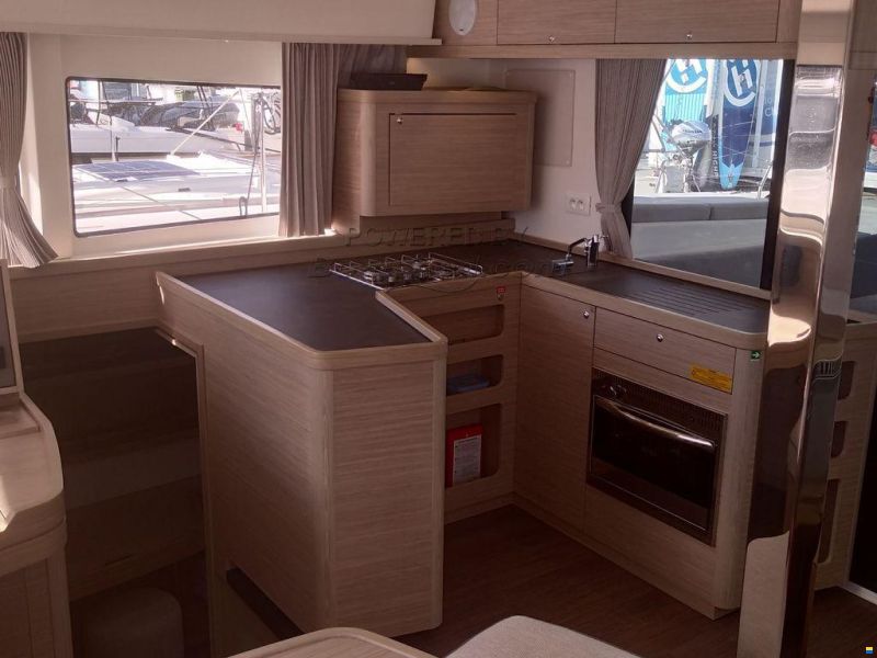 Lagoon 42