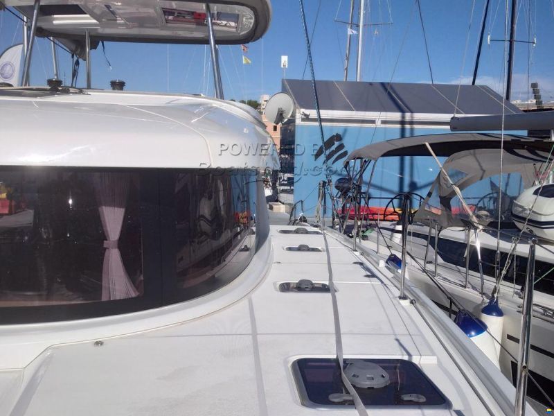 Lagoon 42