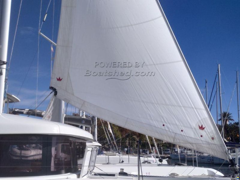 Lagoon 42