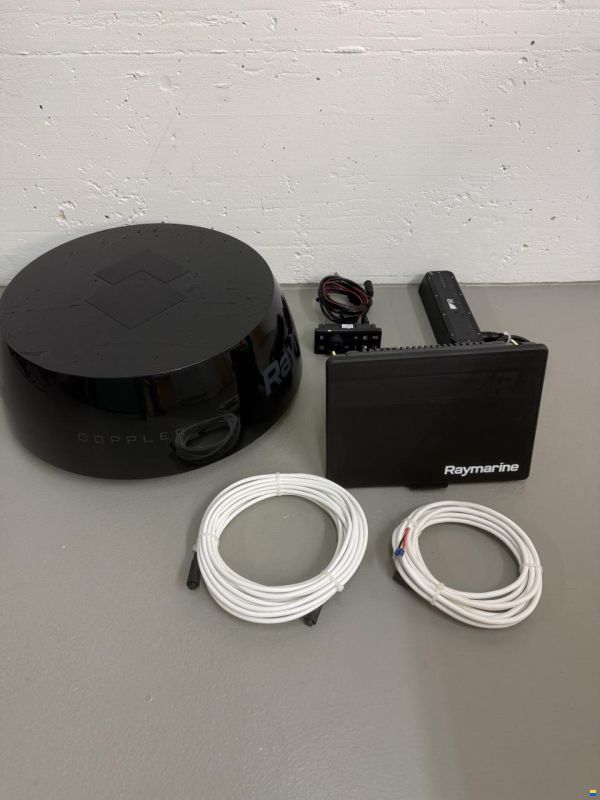 Radar/ Kartenplotter- Raymarine
