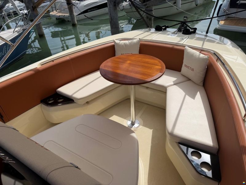 Invictus FX 240