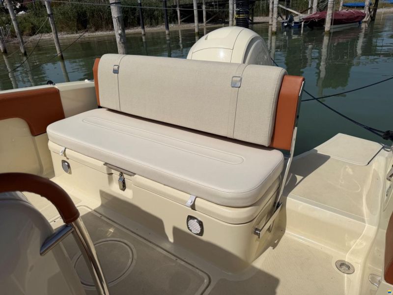 Invictus FX 240