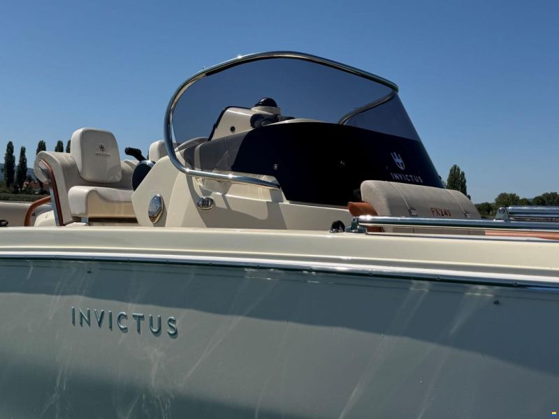 Invictus FX 240