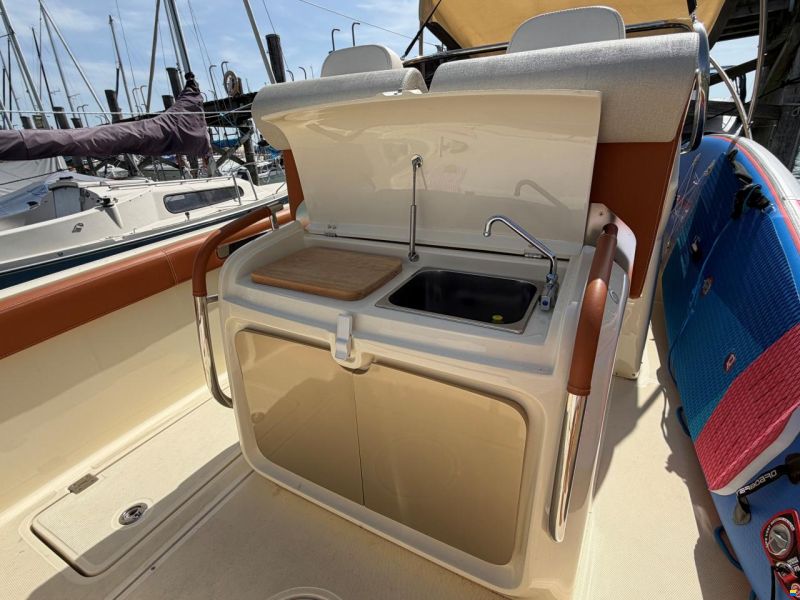 Invictus FX 240