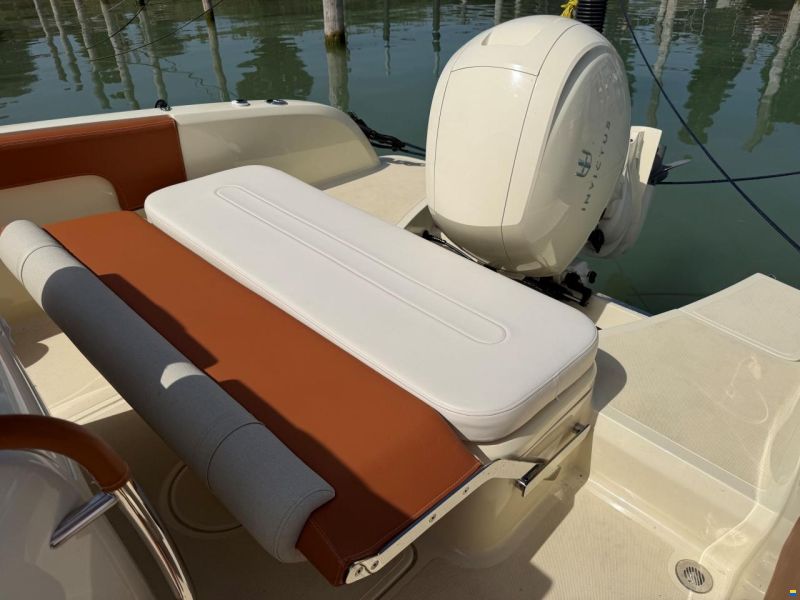 Invictus FX 240