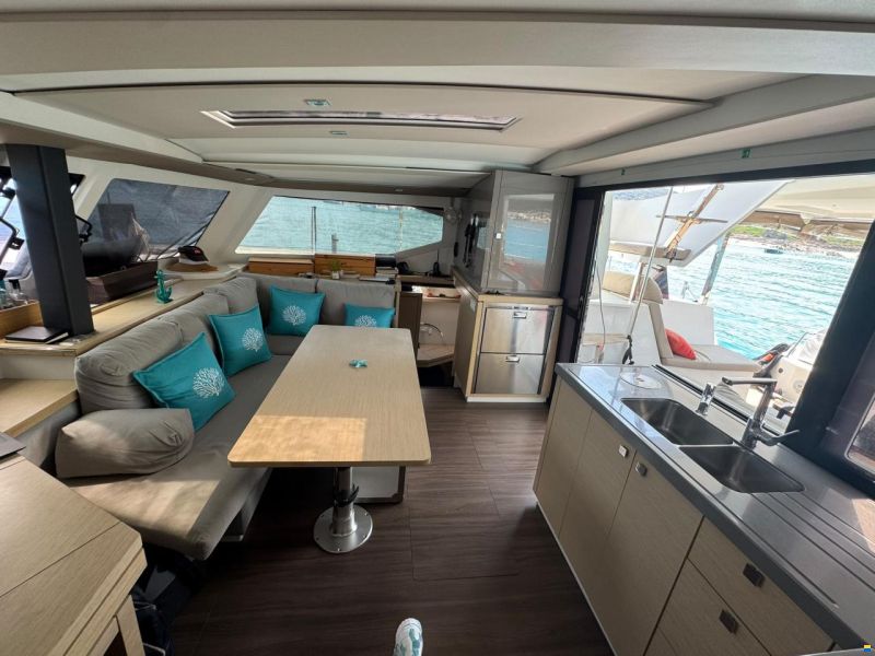 Fountaine Pajot Lucia 40