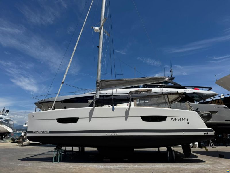 Fountaine Pajot Lucia 40