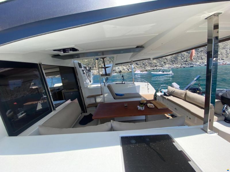 Fountaine Pajot Lucia 40