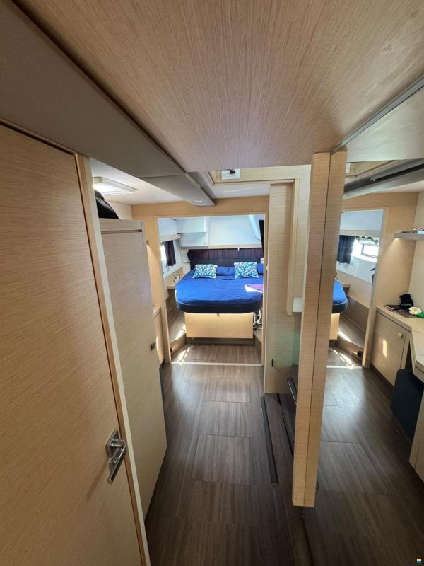 Fountaine Pajot Lucia 40
