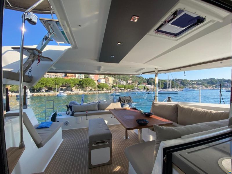 Fountaine Pajot Lucia 40