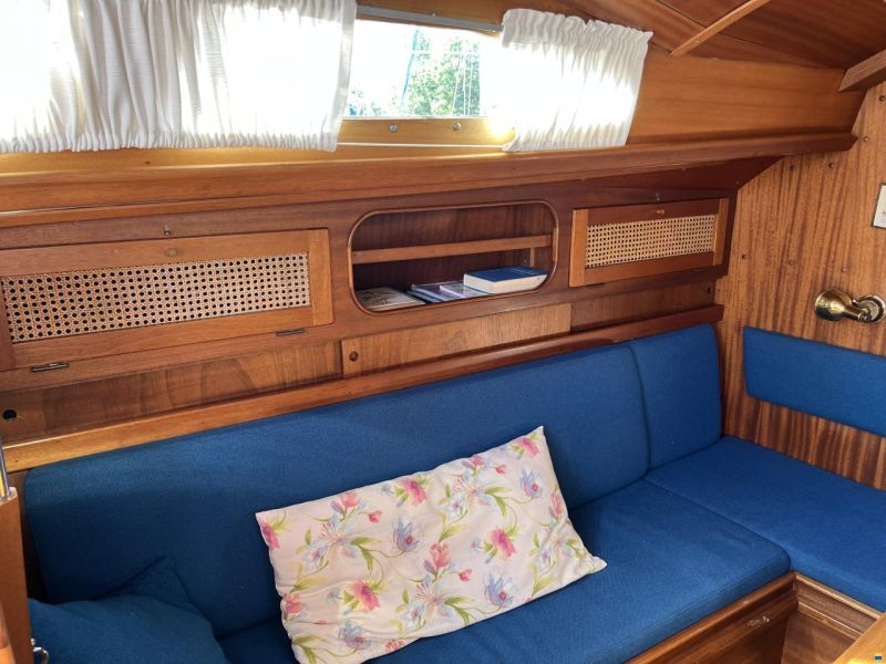 Bianca Commander 31