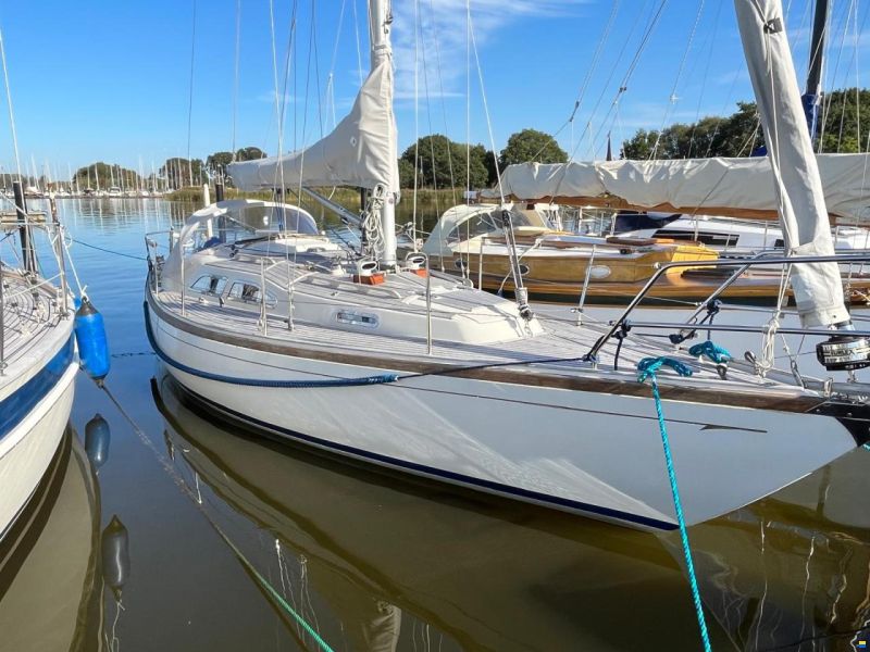 Bianca Commander 31