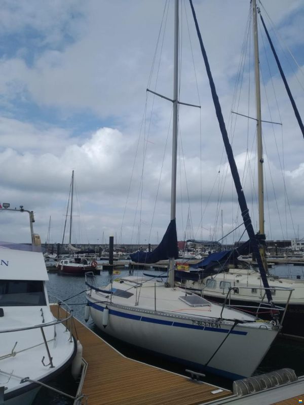 Beneteau First 28