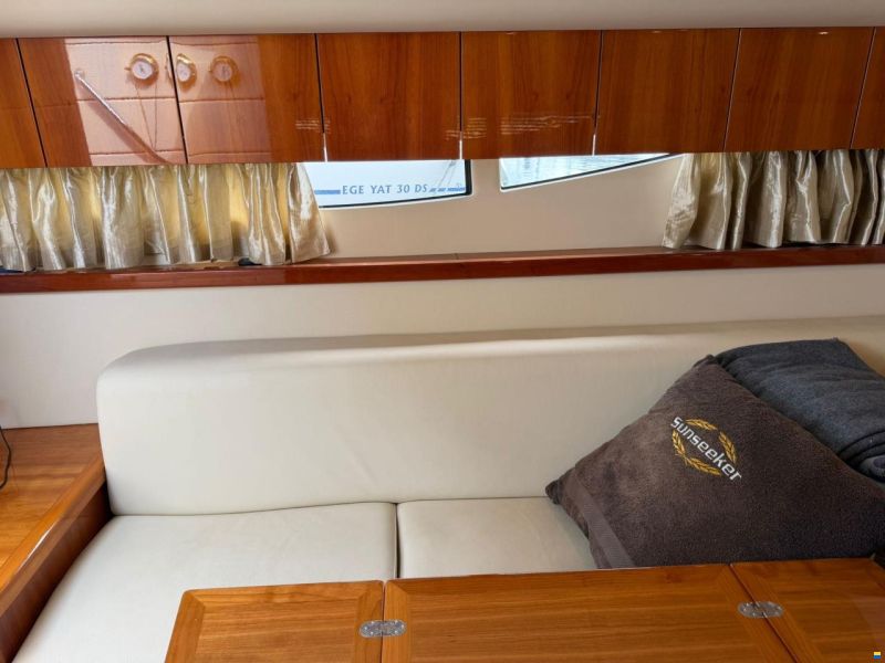 Sunseeker Superhawk 43