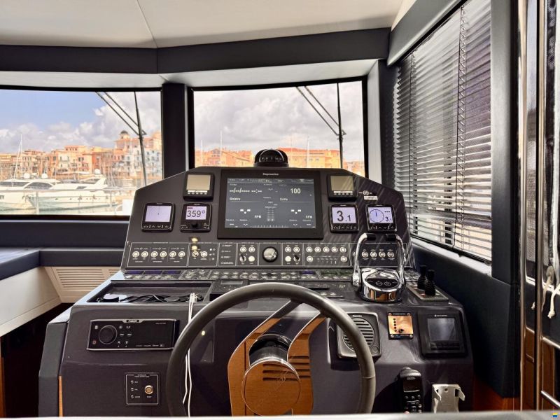 Sundeck 550