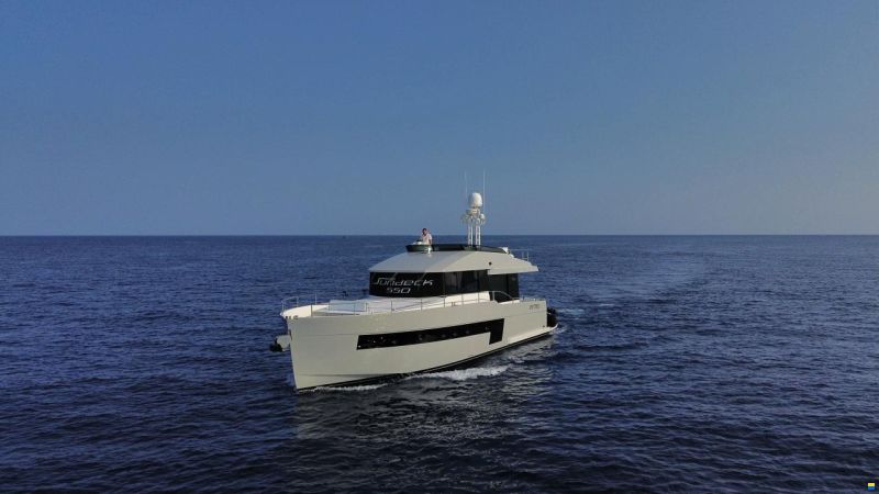 Sundeck 550