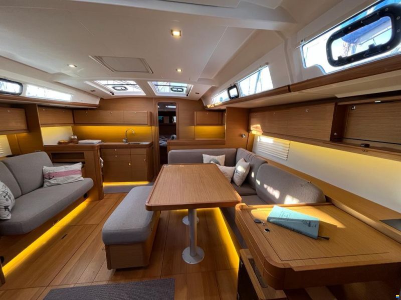 Dufour Grand Large 460