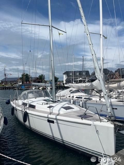 Hanse 415