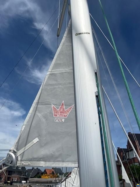 Hanse 415