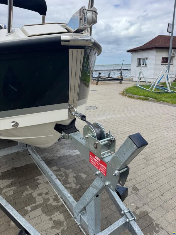 Quicksilver Activ 555